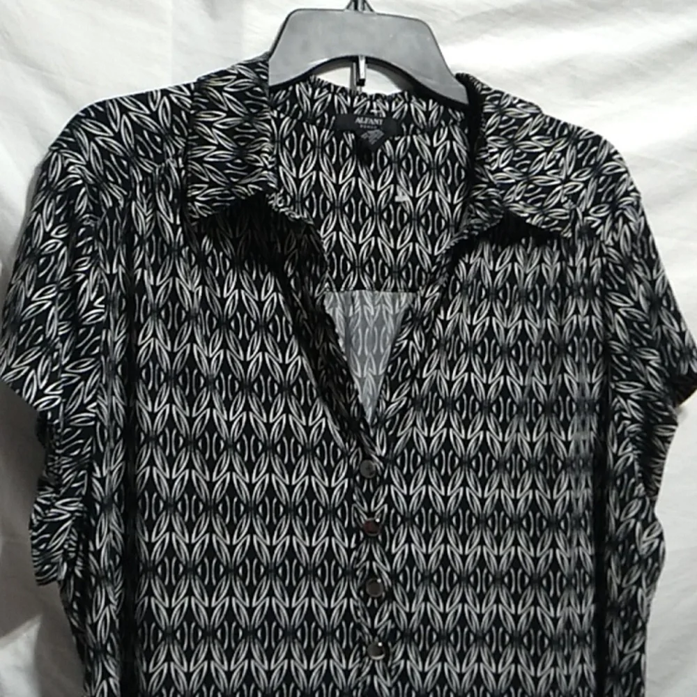 SALE! NWOT Alfani Woman Classy Career Blouse Sz.3X (BX80) - Picture 2 of 10